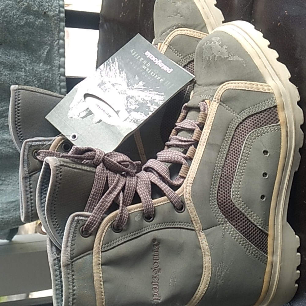 Patagonia Men's size 8 boots